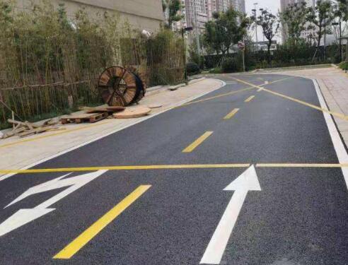 蘇州小區(qū)道路劃線哪家好？推薦江蘇中穎